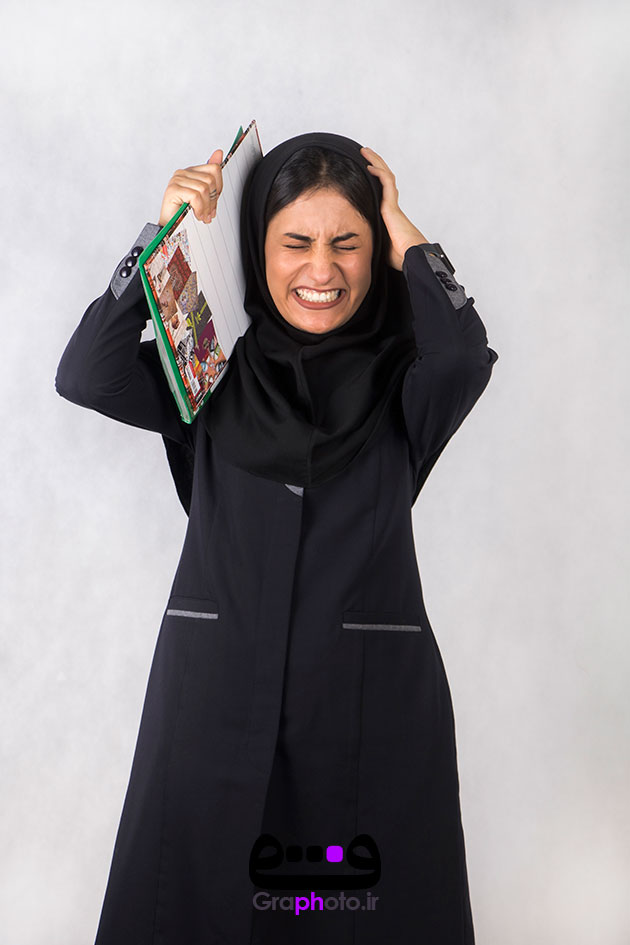 دانلود عکس دانشجو عصبانی