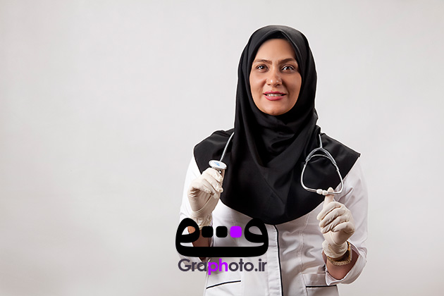 دانلود عکس با کیفیت گوشی پزشکی دور گردن پزشک